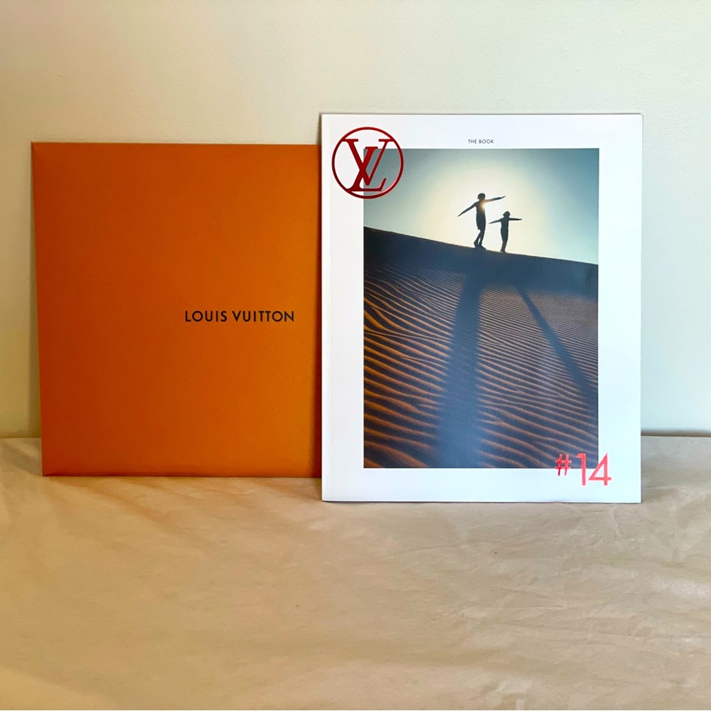 💙🧡NEW! LOUIS VUITTON "The Book" #14, Excellent Condition!